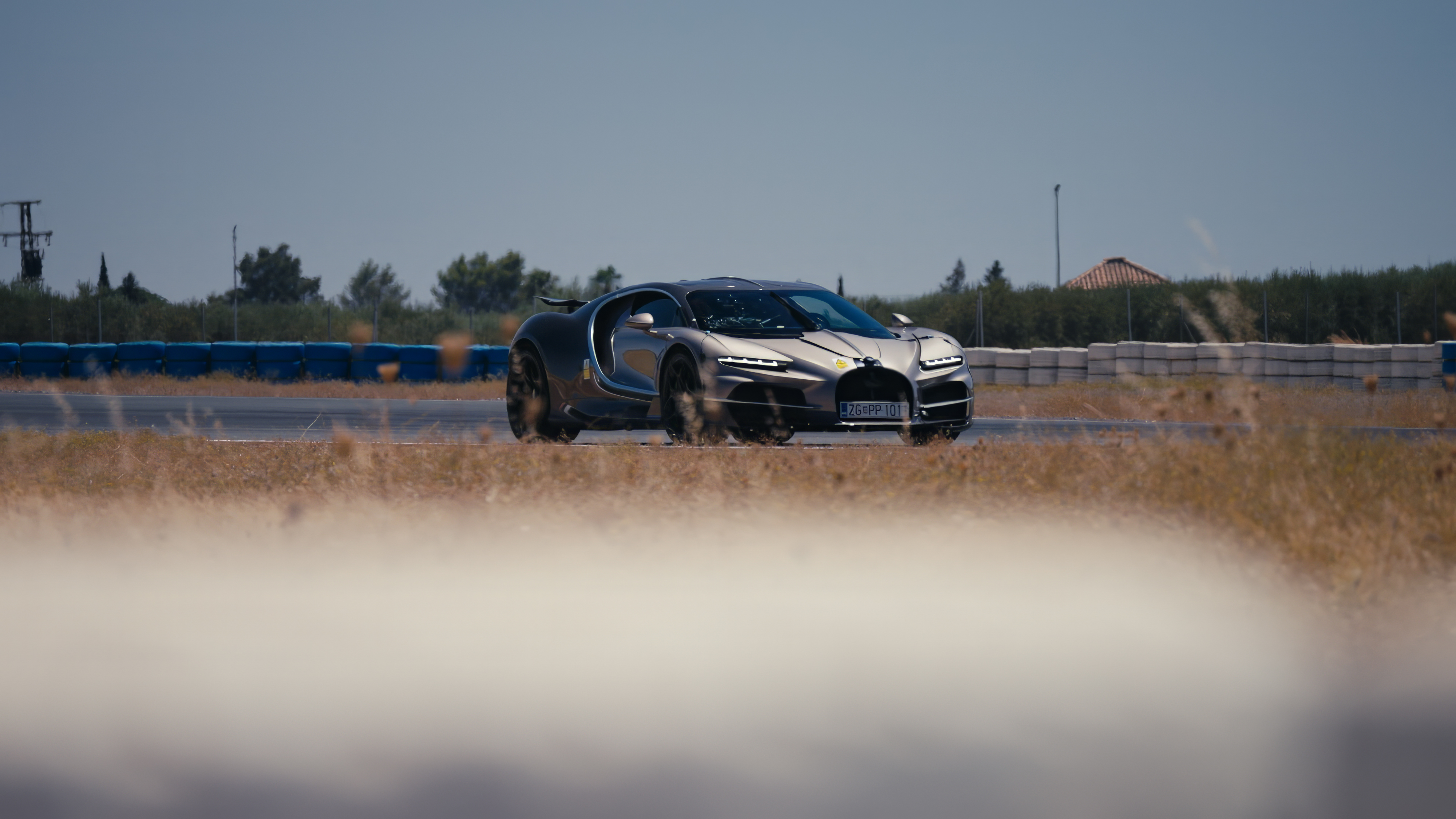 Der BUGATTI TOURBILLON auf der Rennstrecke von Sevilla, Spanien – Sommer 2026.